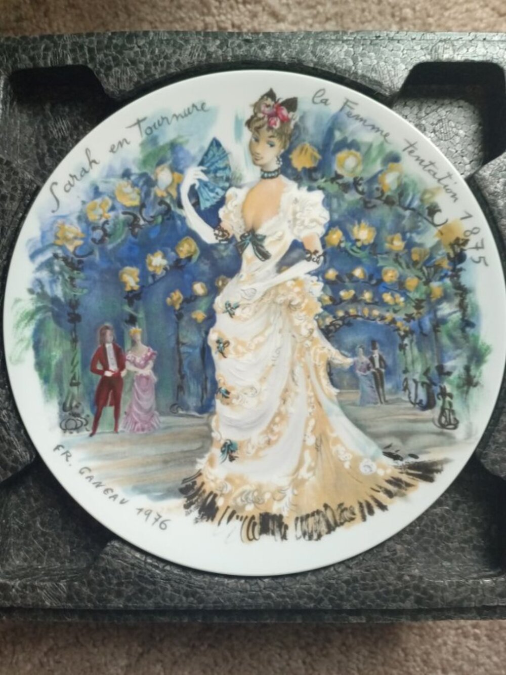 Haviland d’Arceau-Limoges Les Femmes Du Siecle Fine Porcelain Plate 8.5”